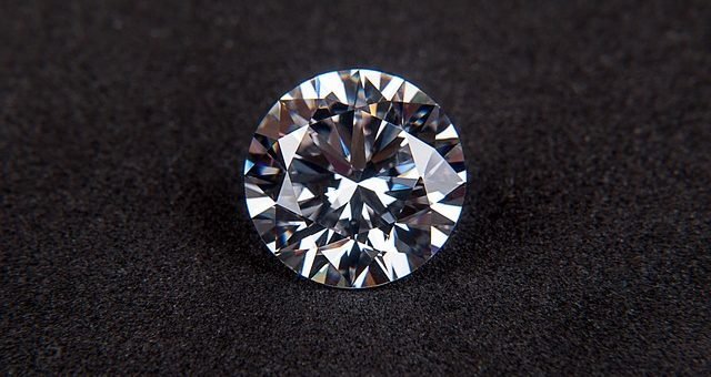 Международную геммологическую лабораторию закрыли из-за мошенничества, связанного с бриллиантами