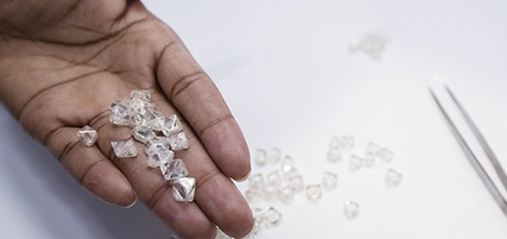 GIA обнаружил искусственный бриллиант с фальшивой сертификационной надписью