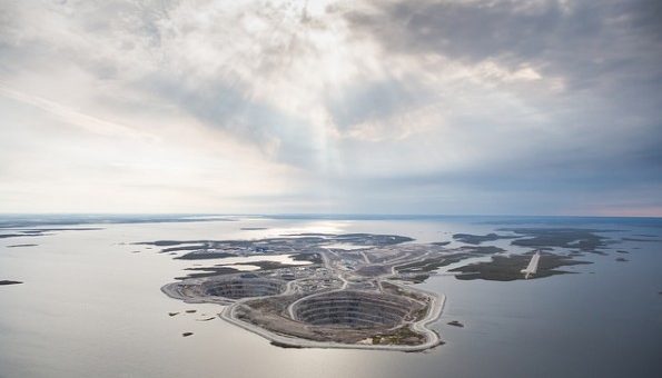 Rio Tinto празднует открытие новой алмазоносной трубки в Дьявике