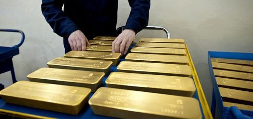 Запасы золота в банках РФ снижаются 3-й месяц подряд